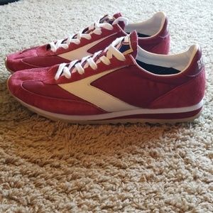 *LIKE NEW* Brooks Running Shoes